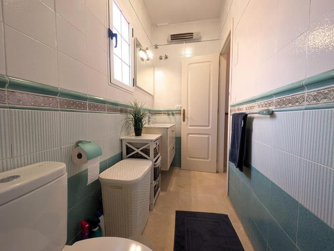 3 camera da letto Villa in vendita in Playa Flamenca con piscina garage - 289.900 € (Rif: 9731696)