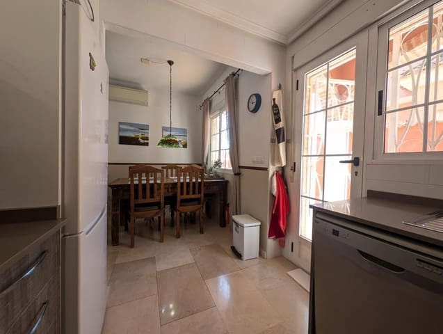 Chalet de 3 habitaciones en Playa Flamenca, Orihuela en venta con piscina garaje - 289.900 € (Ref: 9731696)