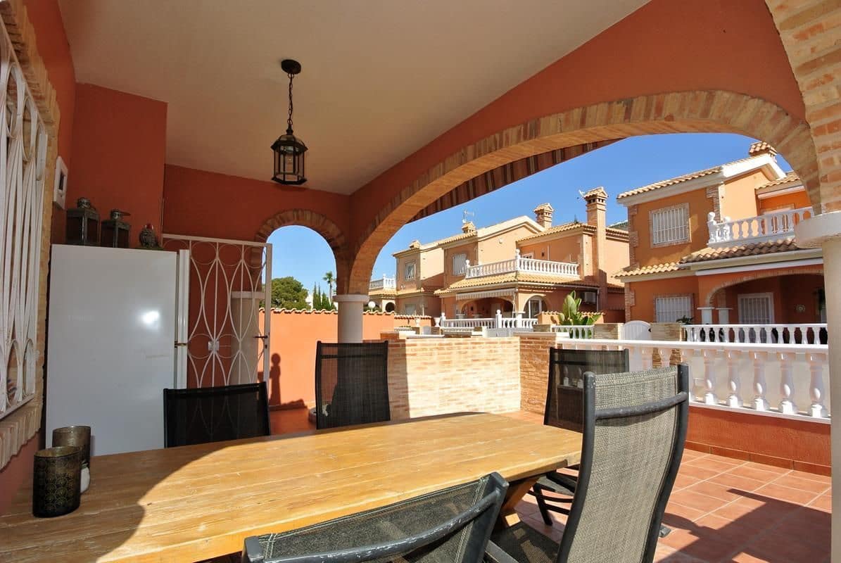3 camera da letto Villa in vendita in Playa Flamenca con piscina garage - 289.900 € (Rif: 9731696)