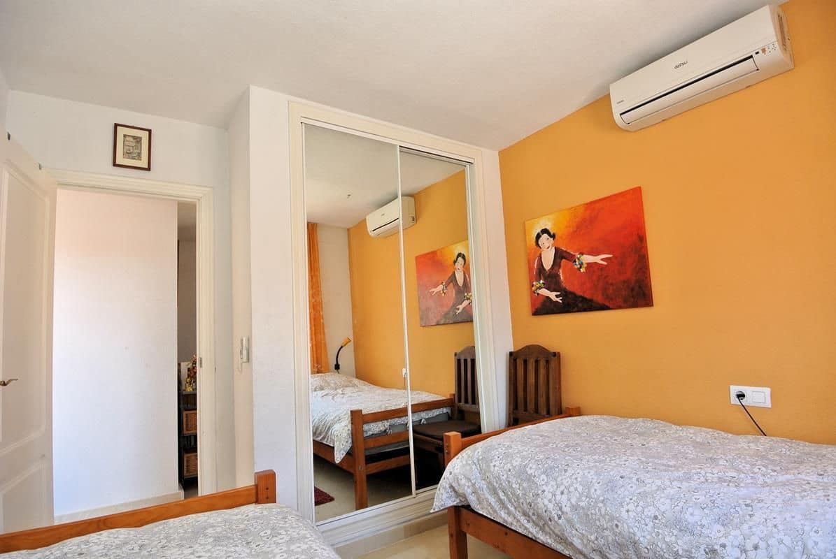 3 camera da letto Villa in vendita in Playa Flamenca con piscina garage - 289.900 € (Rif: 9731696)