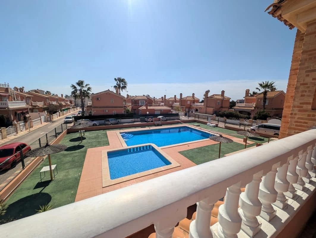 3 camera da letto Villa in vendita in Playa Flamenca con piscina garage - 289.900 € (Rif: 9731696)