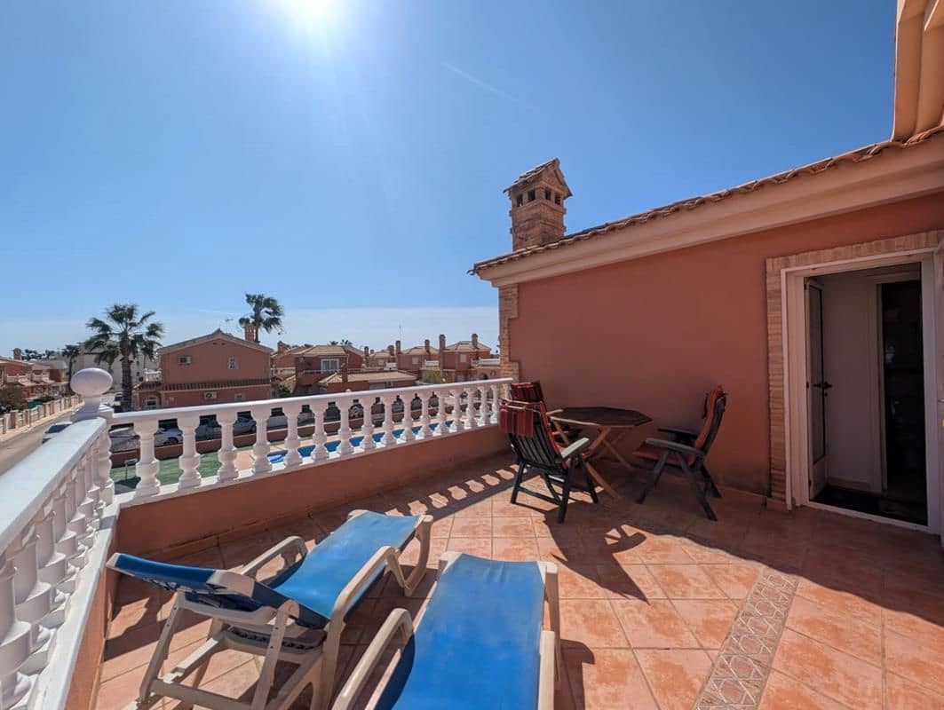 3 camera da letto Villa in vendita in Playa Flamenca con piscina garage - 289.900 € (Rif: 9731696)