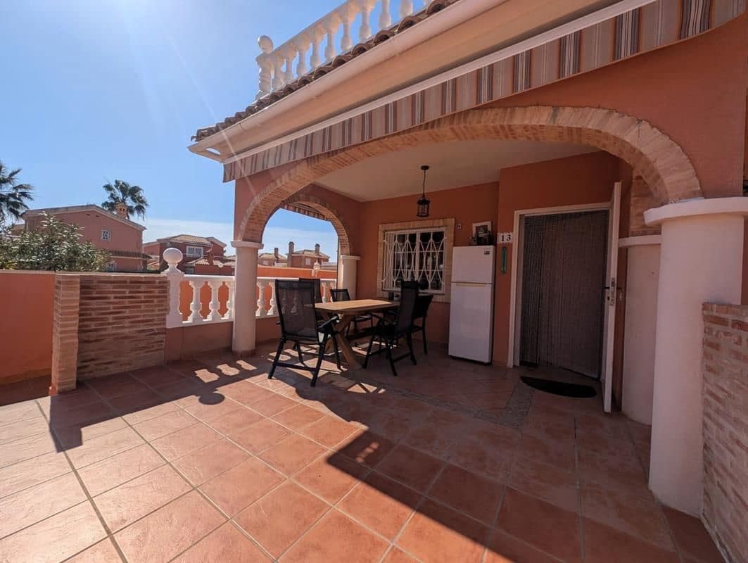 3 camera da letto Villa in vendita in Playa Flamenca con piscina garage - 289.900 € (Rif: 9731696)