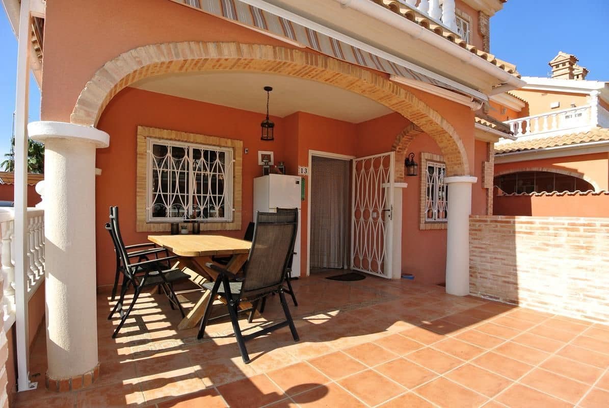3 camera da letto Villa in vendita in Playa Flamenca con piscina garage - 289.900 € (Rif: 9731696)
