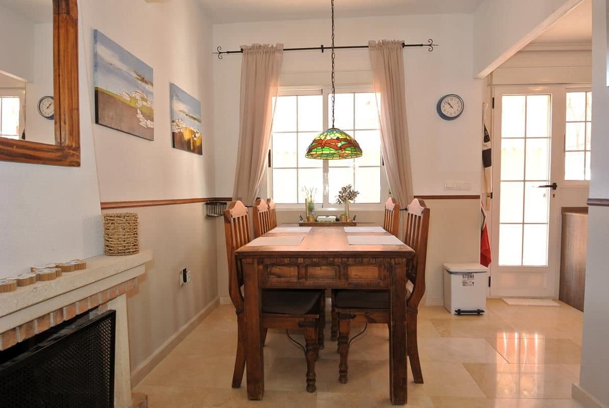 3 camera da letto Villa in vendita in Playa Flamenca con piscina garage - 289.900 € (Rif: 9731696)