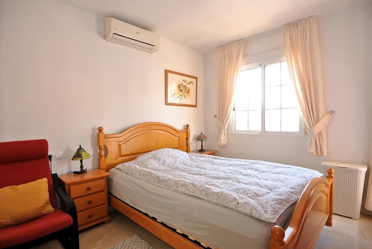 3 camera da letto Villa in vendita in Playa Flamenca con piscina garage - 289.900 € (Rif: 9731696)