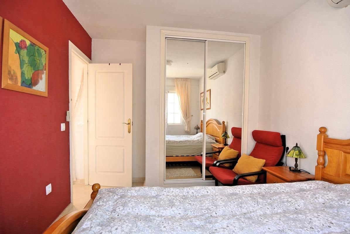 3 camera da letto Villa in vendita in Playa Flamenca con piscina garage - 289.900 € (Rif: 9731696)