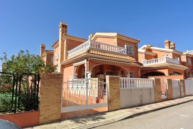 Chalet de 3 habitaciones en Playa Flamenca, Orihuela en venta con piscina garaje - 289.900 € (Ref: 9731696)