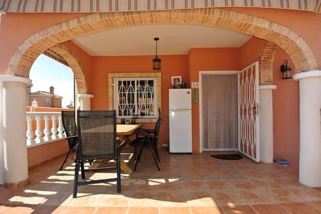 Chalet de 3 habitaciones en Playa Flamenca, Orihuela en venta con piscina garaje - 289.900 € (Ref: 9731696)