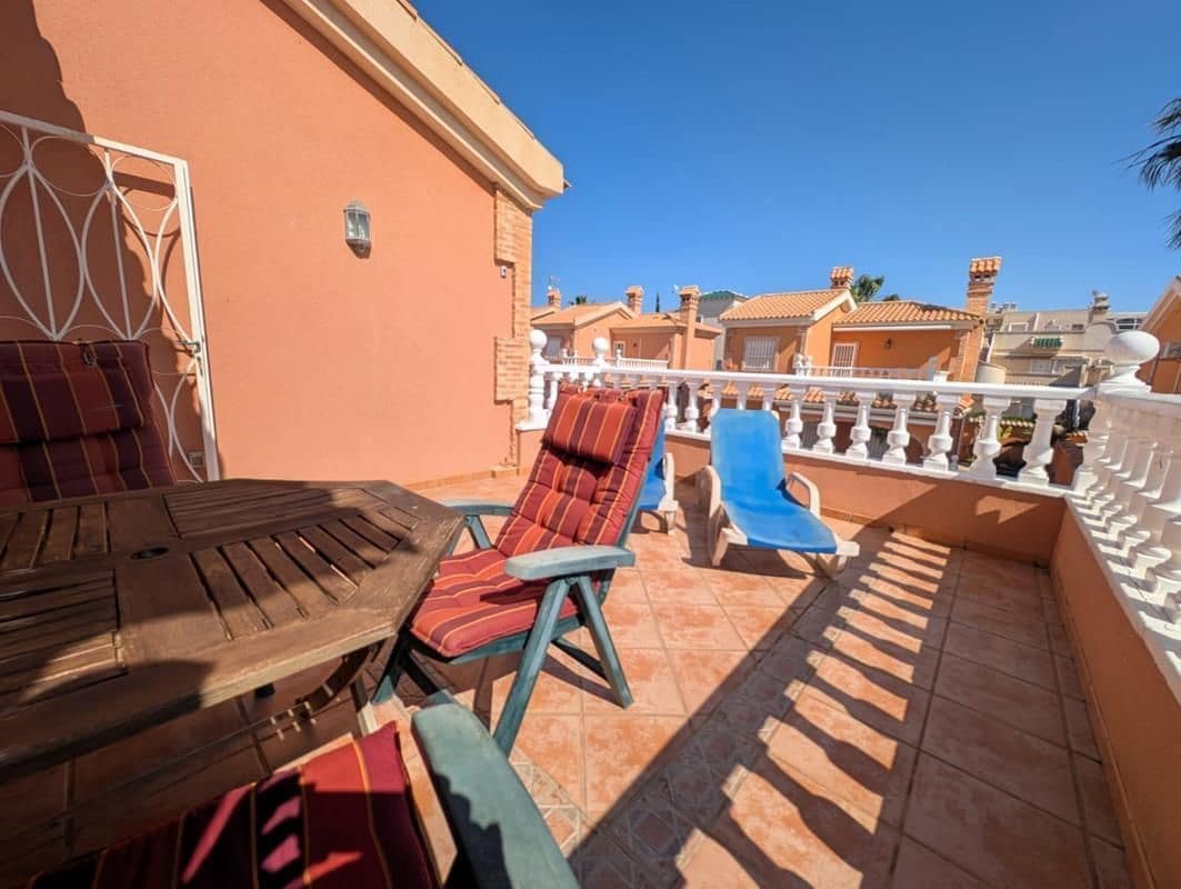 3 camera da letto Villa in vendita in Playa Flamenca con piscina garage - 289.900 € (Rif: 9731696)