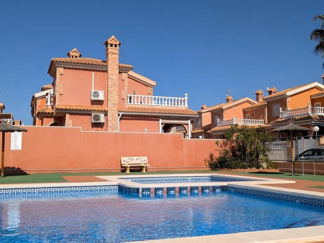 3 camera da letto Villa in vendita in Playa Flamenca con piscina garage - 289.900 € (Rif: 9731696)