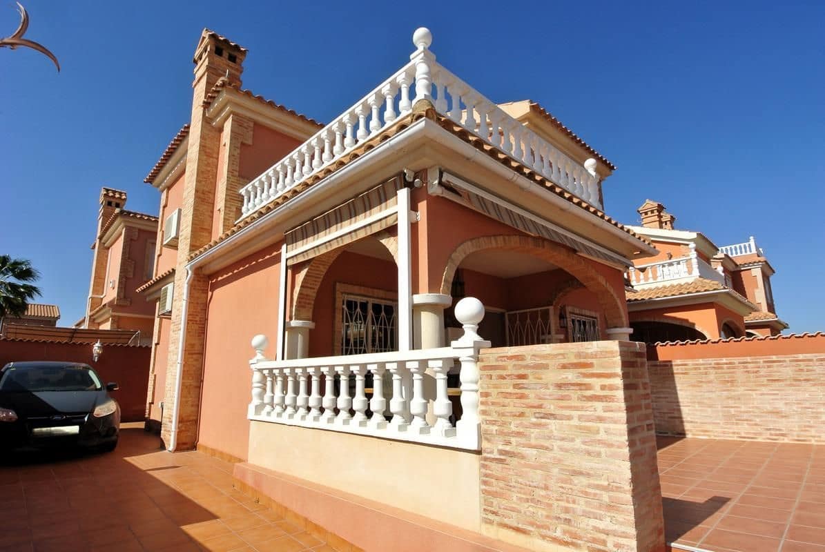 3 camera da letto Villa in vendita in Playa Flamenca con piscina garage - 289.900 € (Rif: 9731696)