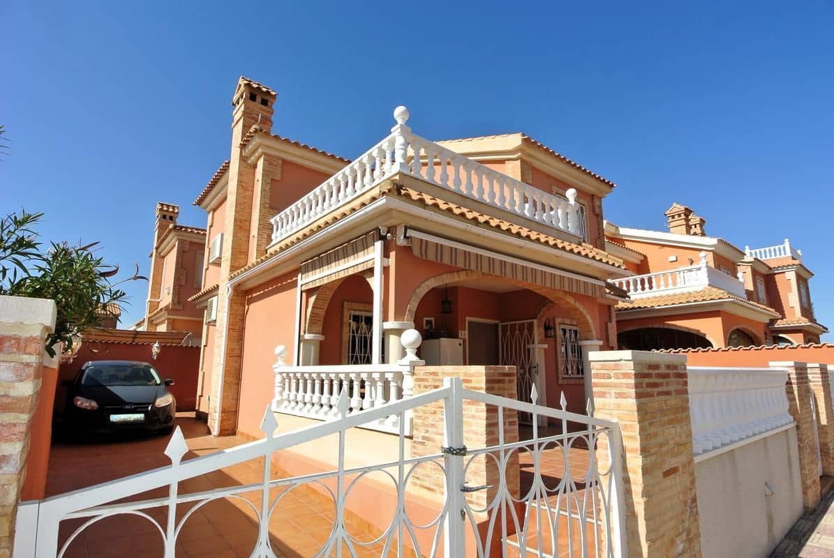 3 camera da letto Villa in vendita in Playa Flamenca con piscina garage - 289.900 € (Rif: 9731696)
