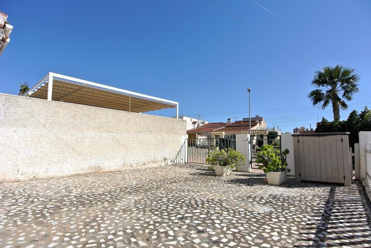 2 soverom Kjedet enebolig til salgs i Ciudad Quesada med garasje - € 125 900 (Ref: 9731698)