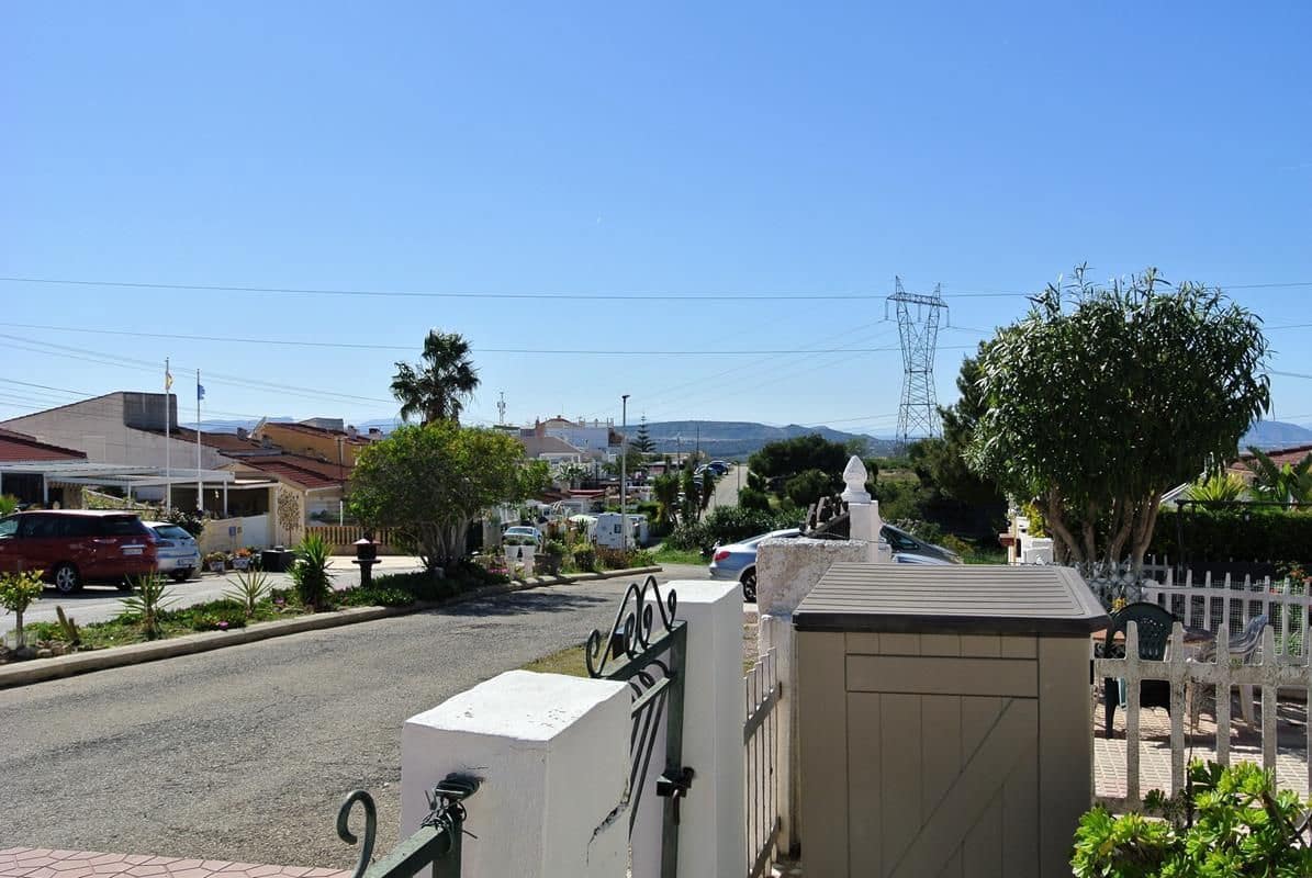 2 soverom Kjedet enebolig til salgs i Ciudad Quesada med garasje - € 125 900 (Ref: 9731698)