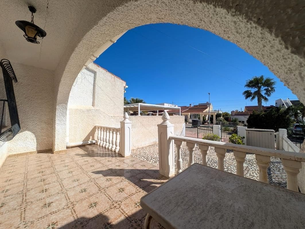 2 soverom Kjedet enebolig til salgs i Ciudad Quesada med garasje - € 125 900 (Ref: 9731698)