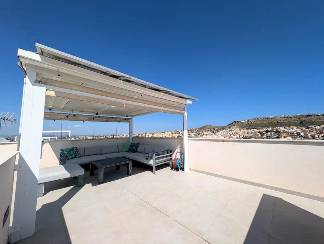 4 bedroom Villa for sale in Benijofar with pool garage - € 529,000 (Ref: 9798755)