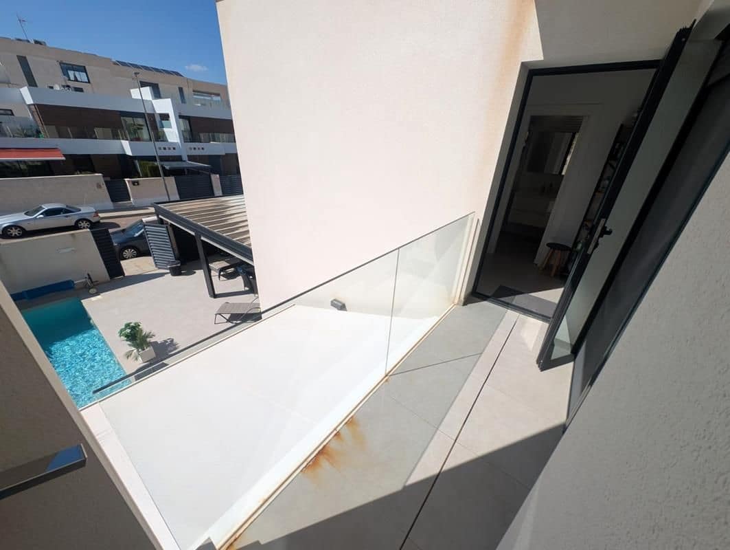 4 bedroom Villa for sale in Benijofar with pool garage - € 529,000 (Ref: 9798755)