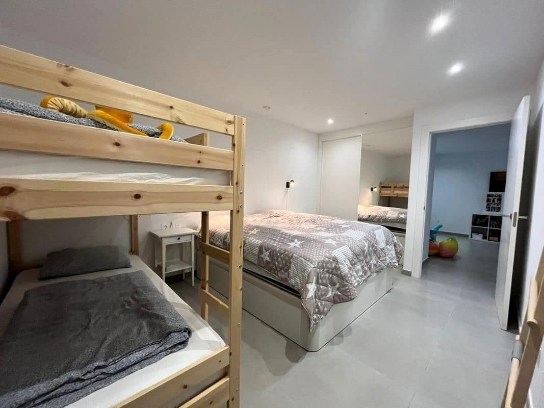 4 bedroom Villa for sale in Benijofar with pool garage - € 529,000 (Ref: 9798755)