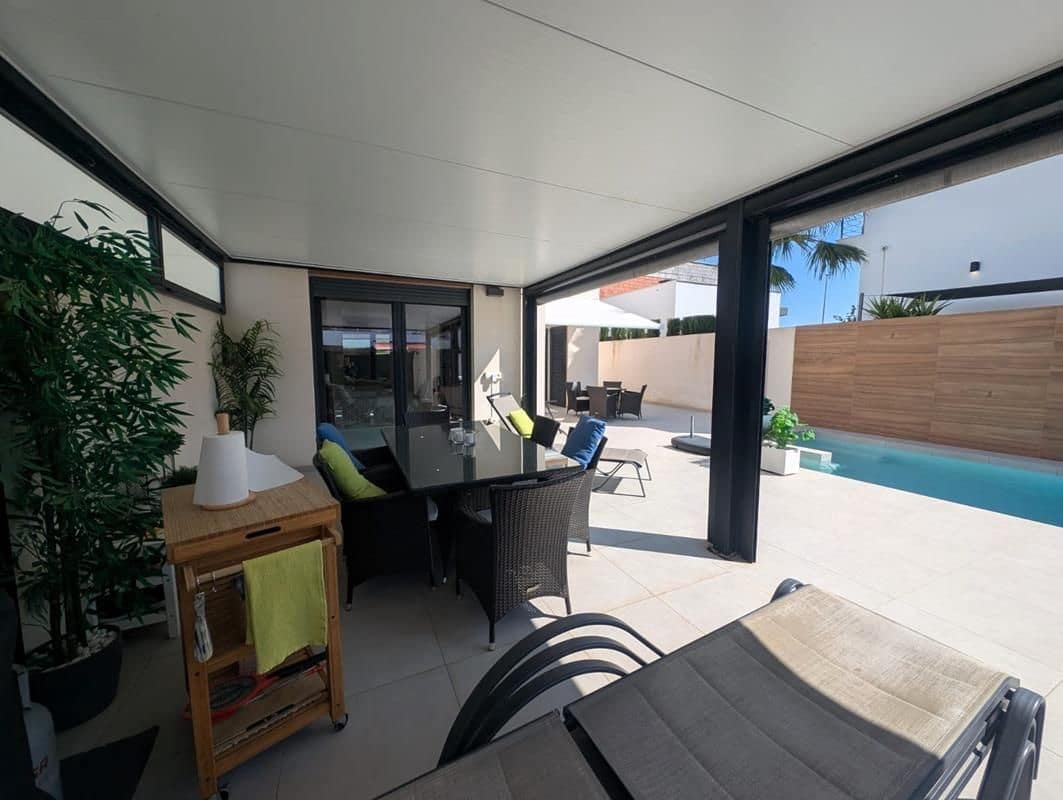 4 bedroom Villa for sale in Benijofar with pool garage - € 529,000 (Ref: 9798755)