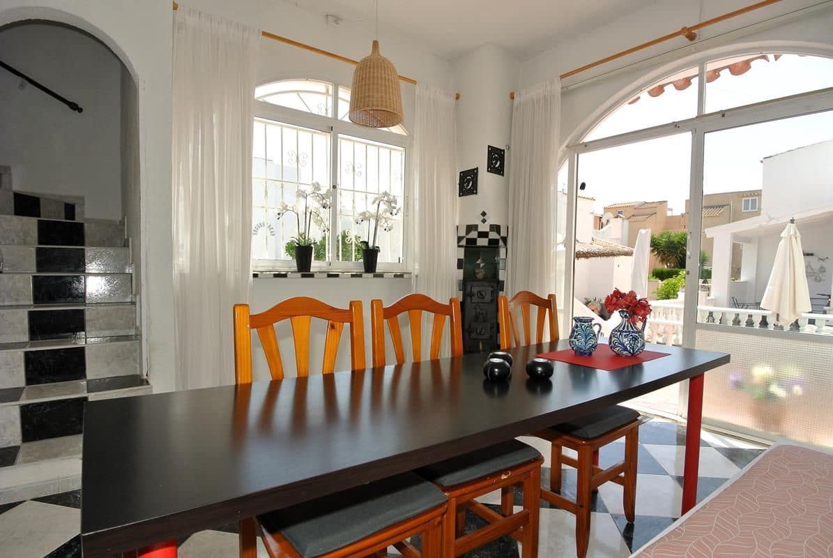 4 Zimmer Doppelhaus zu verkaufen in Orihuela Costa - 209.000 € (Ref: 9815600)