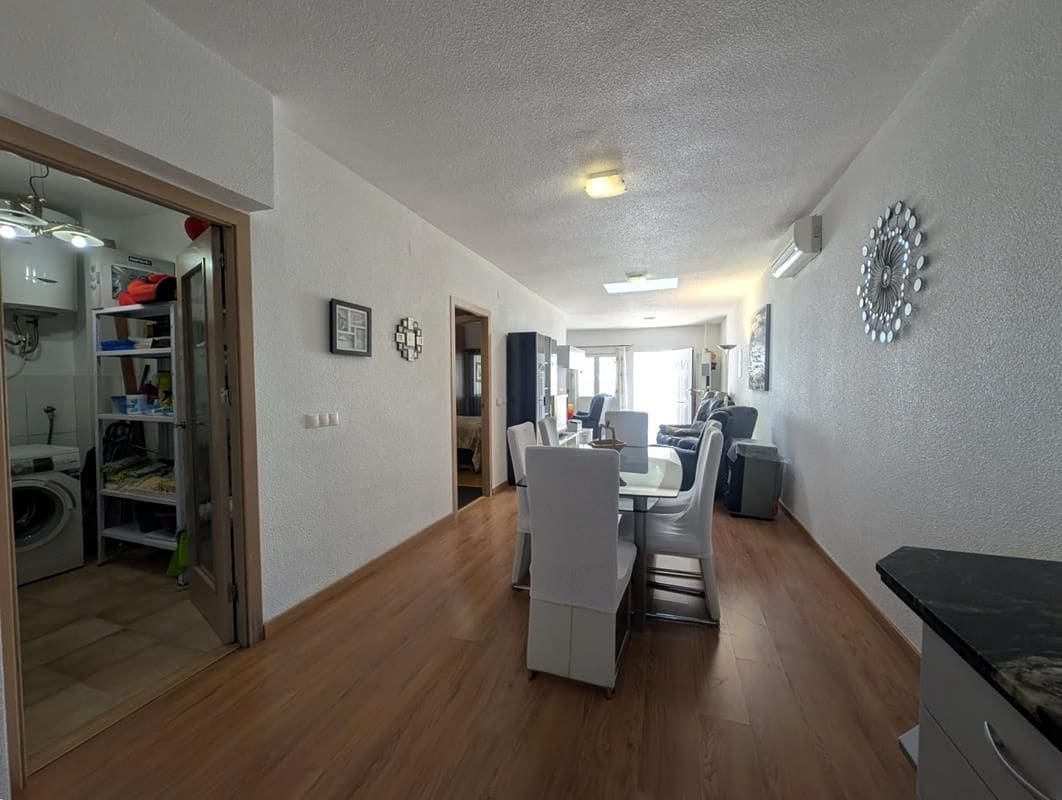2 sovrum Semi-fristående Villa till salu i Orihuela Costa - 159 000 € (Ref: 9833308)
