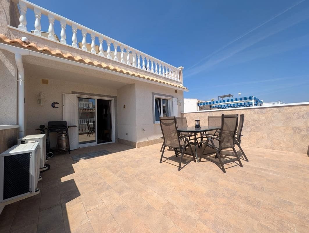 2 sovrum Semi-fristående Villa till salu i Orihuela Costa - 159 000 € (Ref: 9833308)