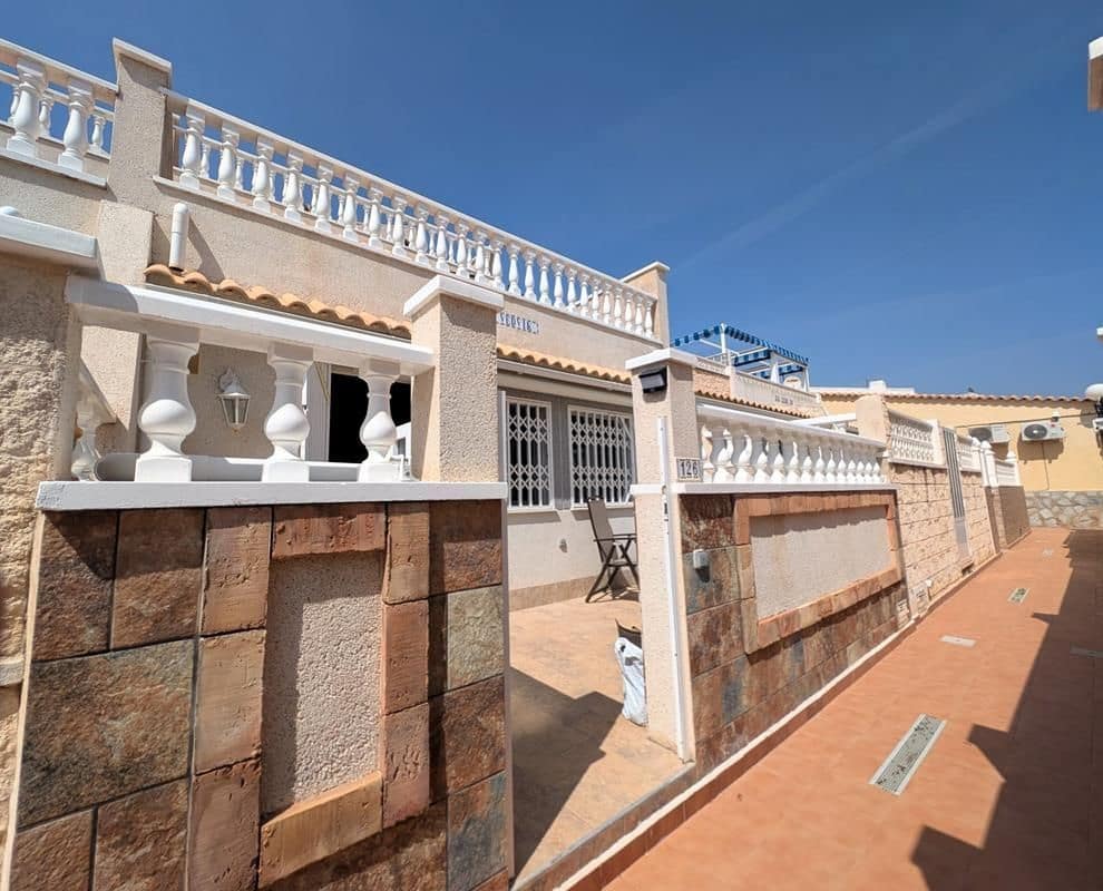 2 sovrum Semi-fristående Villa till salu i Orihuela Costa - 159 000 € (Ref: 9833308)