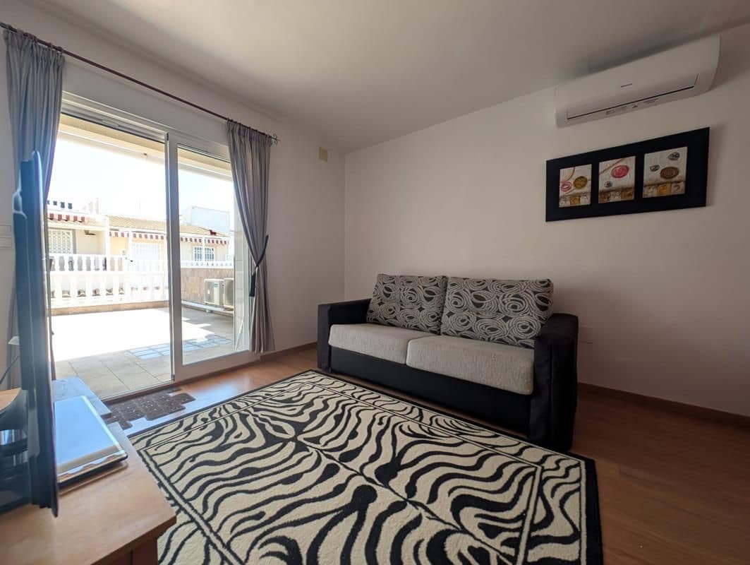 2 sovrum Semi-fristående Villa till salu i Orihuela Costa - 159 000 € (Ref: 9833308)