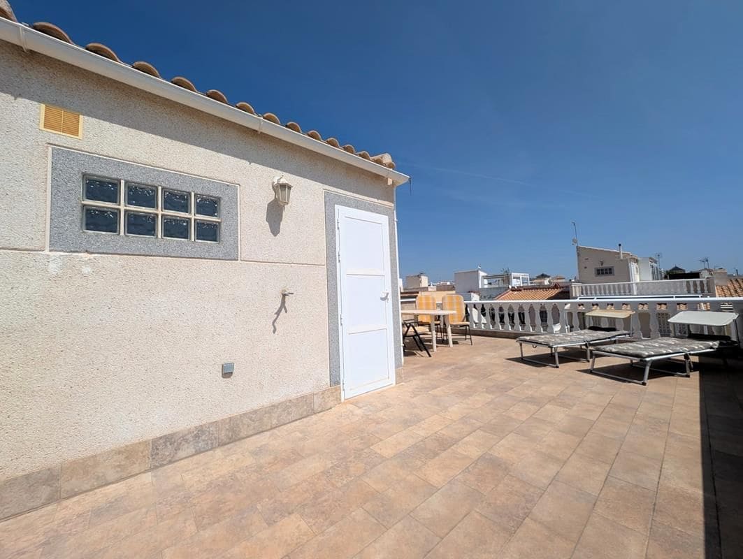 2 sovrum Semi-fristående Villa till salu i Orihuela Costa - 159 000 € (Ref: 9833308)