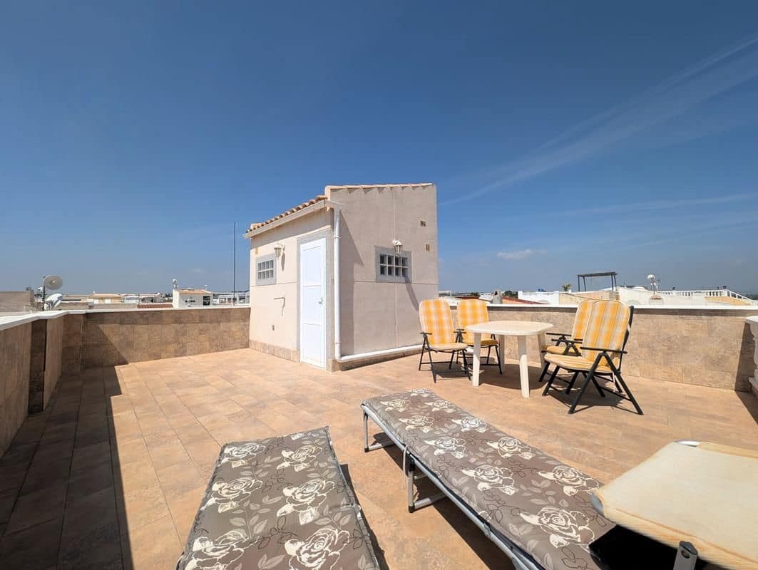 2 sovrum Semi-fristående Villa till salu i Orihuela Costa - 159 000 € (Ref: 9833308)