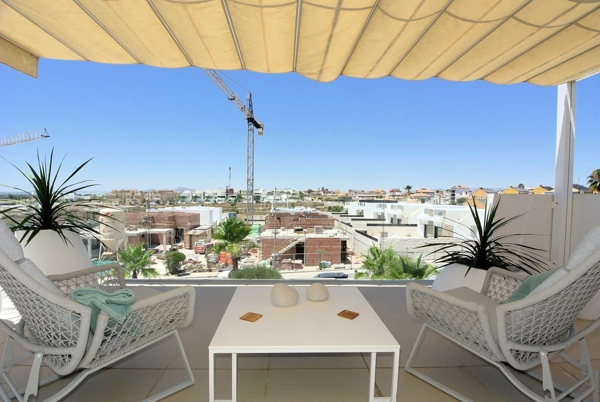 3 soveværelse Villa til salg i San Fulgencio med swimmingpool garage - € 629.000 (Ref: 9951064)