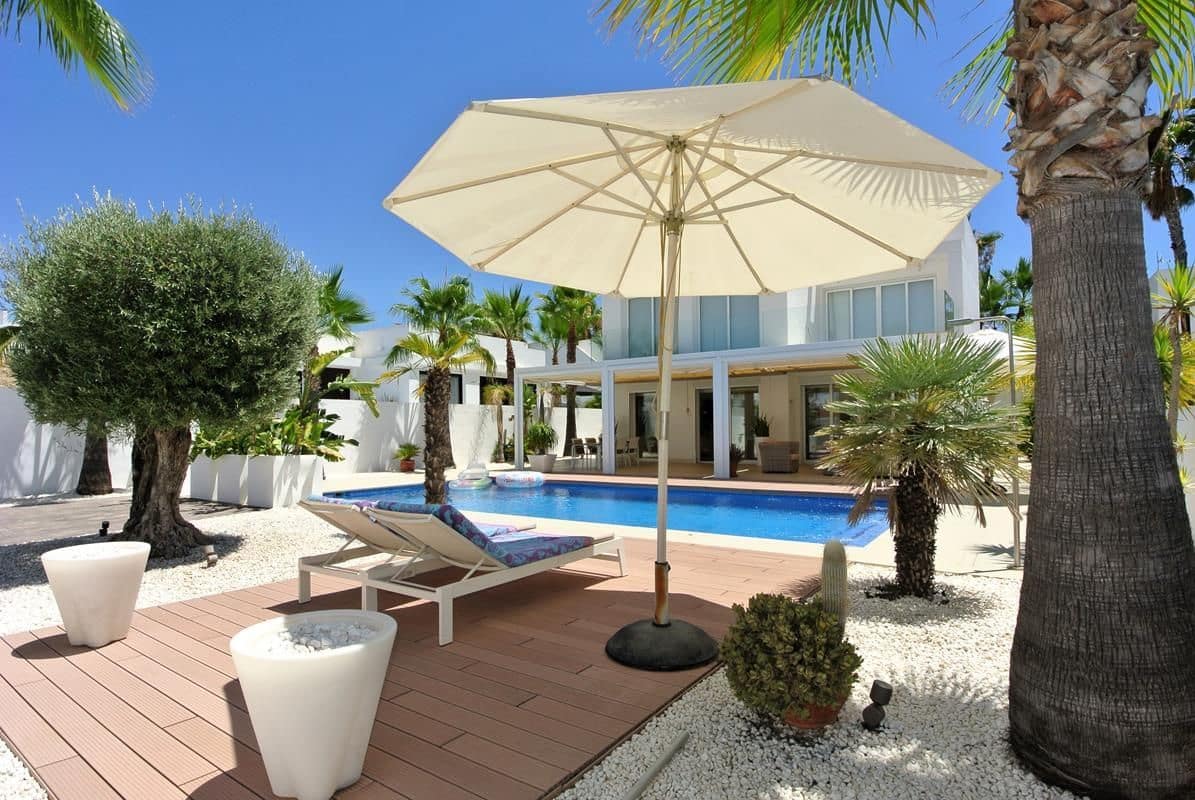 3 soveværelse Villa til salg i San Fulgencio med swimmingpool garage - € 629.000 (Ref: 9951064)