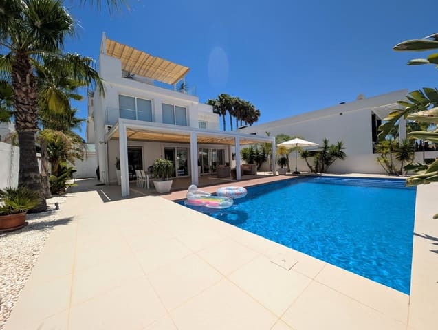 3 soveværelse Villa til salg i San Fulgencio med swimmingpool garage - € 629.000 (Ref: 9951064)