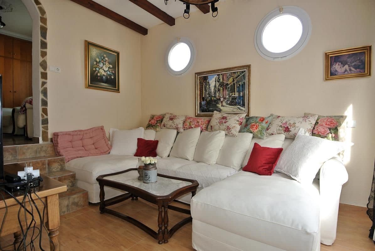 3 slaapkamer Halfvrijstaande villa te koop in Playa Flamenca met zwembad garage - € 289.000 (Ref: 9956814)