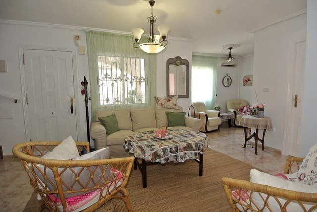 3 slaapkamer Halfvrijstaande villa te koop in Playa Flamenca, Orihuela met zwembad garage - € 289.000 (Ref: 9956814)