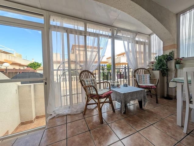 3 slaapkamer Halfvrijstaande villa te koop in Playa Flamenca, Orihuela met zwembad garage - € 289.000 (Ref: 9956814)