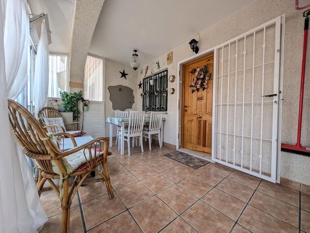 3 slaapkamer Halfvrijstaande villa te koop in Playa Flamenca, Orihuela met zwembad garage - € 289.000 (Ref: 9956814)