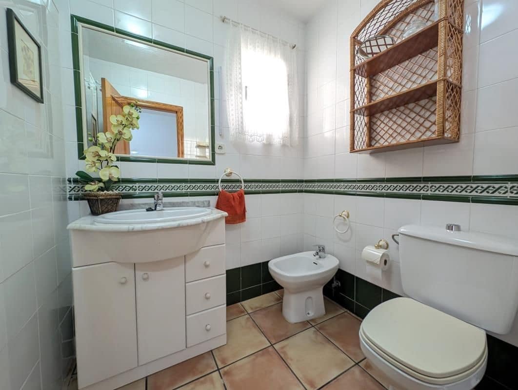 3 bedroom Semi-detached Villa for sale in Torrevieja with pool garage - € 296,000 (Ref: 9956815)