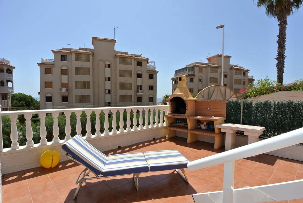 3 bedroom Semi-detached Villa for sale in Torrevieja with pool garage - € 296,000 (Ref: 9956815)