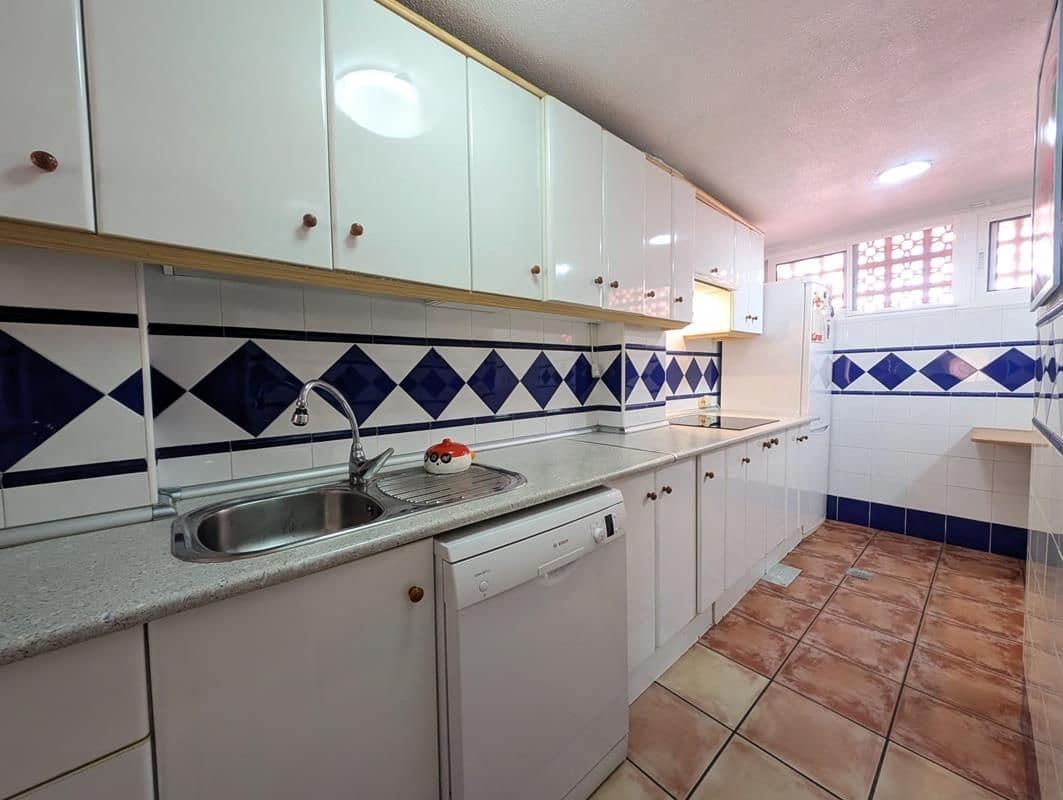 3 bedroom Semi-detached Villa for sale in Torrevieja with pool garage - € 296,000 (Ref: 9956815)