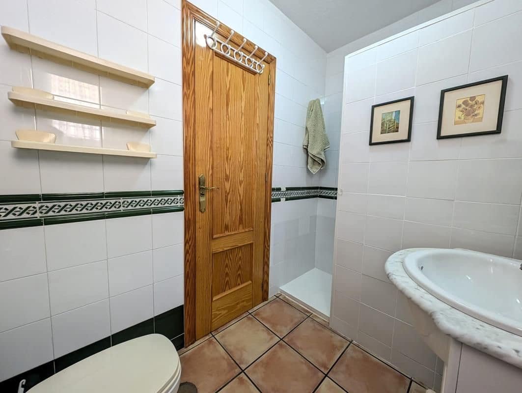3 bedroom Semi-detached Villa for sale in Torrevieja with pool garage - € 296,000 (Ref: 9956815)