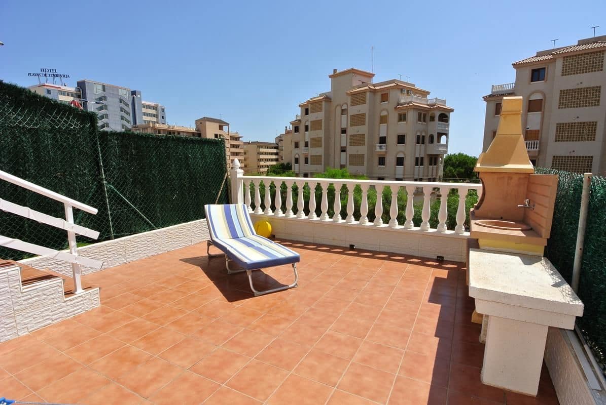3 bedroom Semi-detached Villa for sale in Torrevieja with pool garage - € 296,000 (Ref: 9956815)