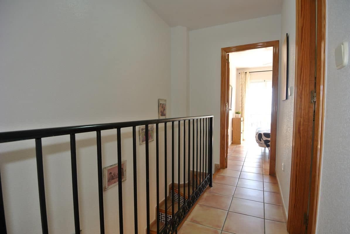 3 bedroom Semi-detached Villa for sale in Torrevieja with pool garage - € 296,000 (Ref: 9956815)