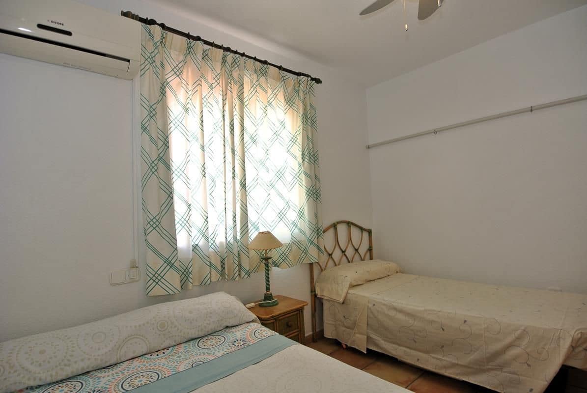 3 bedroom Semi-detached Villa for sale in Torrevieja with pool garage - € 296,000 (Ref: 9956815)