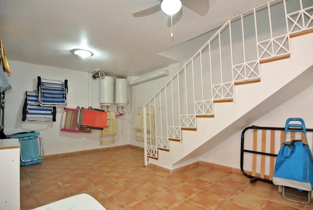3 bedroom Semi-detached Villa for sale in Torrevieja with pool garage - € 296,000 (Ref: 9956815)