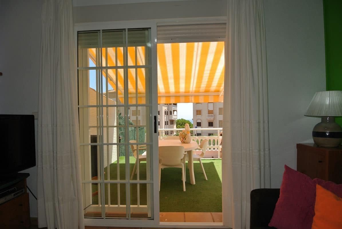 3 bedroom Semi-detached Villa for sale in Torrevieja with pool garage - € 296,000 (Ref: 9956815)