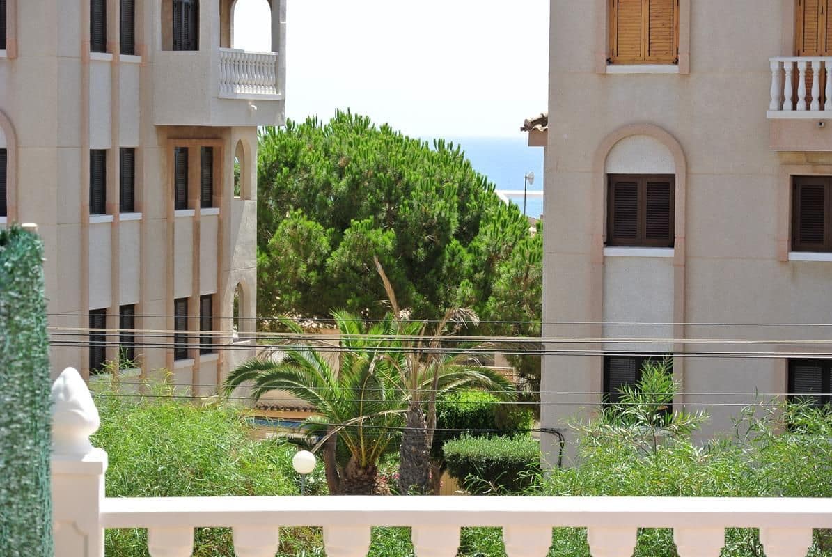 3 bedroom Semi-detached Villa for sale in Torrevieja with pool garage - € 296,000 (Ref: 9956815)