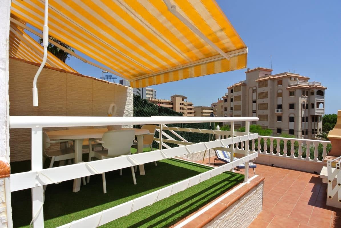 3 bedroom Semi-detached Villa for sale in Torrevieja with pool garage - € 296,000 (Ref: 9956815)