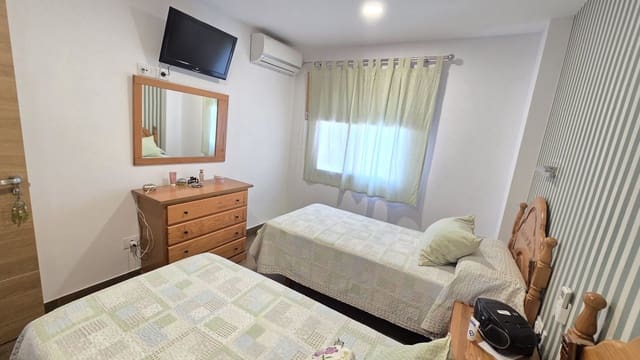 1 quarto Apartamento para arrendar em Los Cristianos, Arona com piscina - 1 980 € (Ref: 10057967)